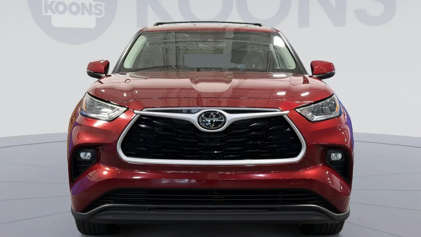 2020 Toyota Highlander LE