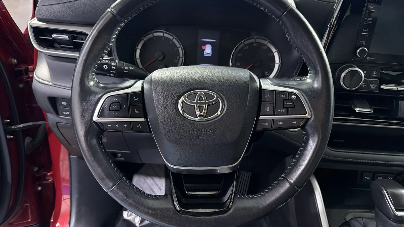 2020 Toyota Highlander LE