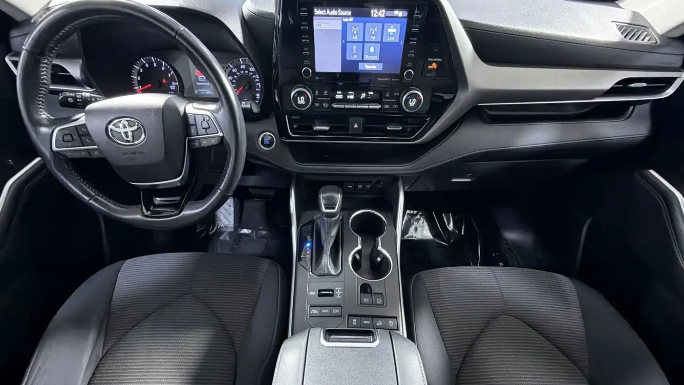 2020 Toyota Highlander LE