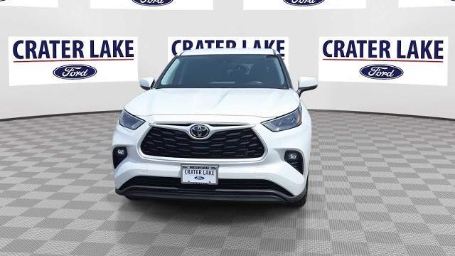 2022 Toyota Highlander LE