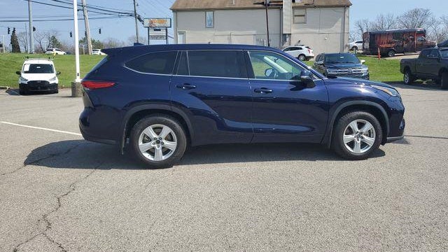 2021 Toyota Highlander LE