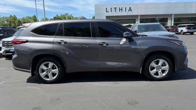 2021 Toyota Highlander LE