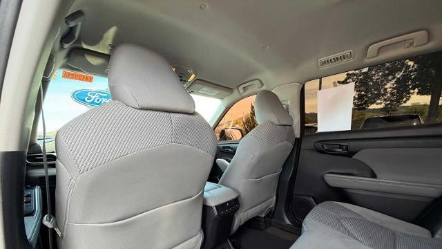2021 Toyota Highlander LE
