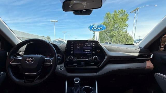 2021 Toyota Highlander LE