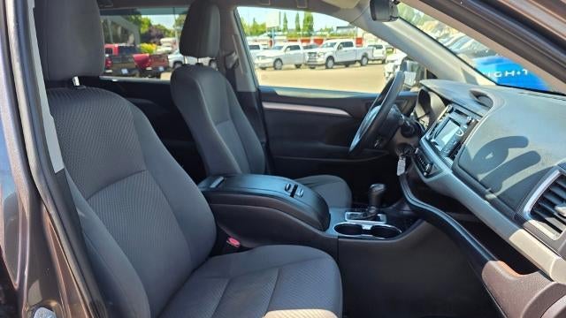 2019 Toyota Highlander LE