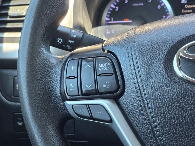 2019 Toyota Highlander - $19,999