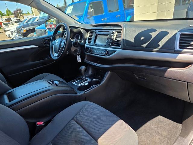 2019 Toyota Highlander - $19,999