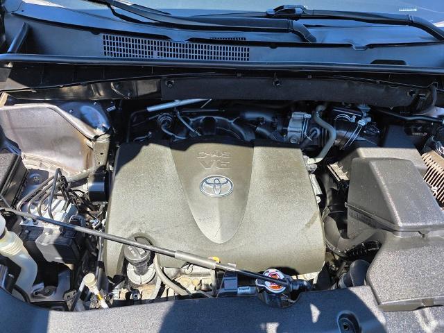 2019 Toyota Highlander - $19,999