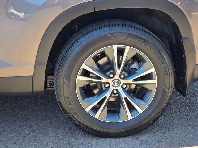2019 Toyota Highlander - $19,999