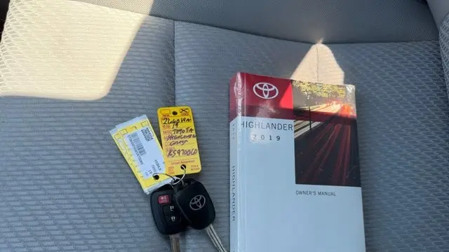 2019 Toyota Highlander LE