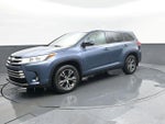 2019 Highlander Thumbnail 1