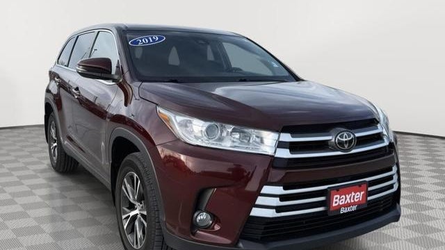 Preowned 2019 Toyota Highlander LE for Sale