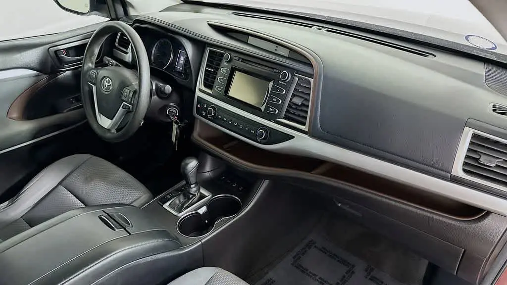 2018 Toyota Highlander LE