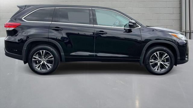 2018 Toyota Highlander LE