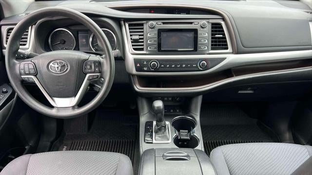2018 Toyota Highlander LE