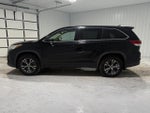 2018 Highlander Thumbnail 4