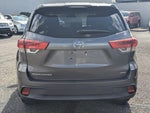 2019 Highlander Thumbnail 3