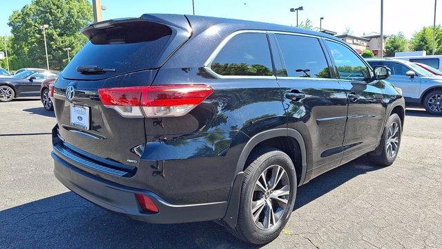 2017 Toyota Highlander LE