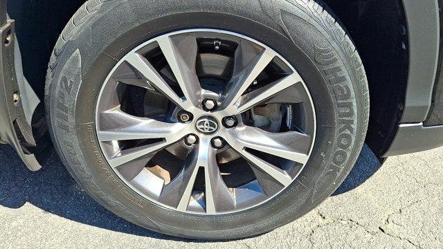 2017 Toyota Highlander LE