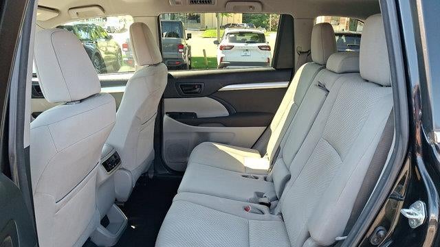 2017 Toyota Highlander LE