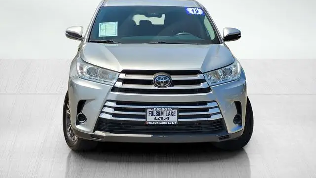 2019 Toyota Highlander LE