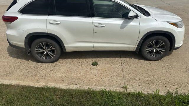 2018 Toyota Highlander LE