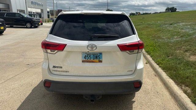 2018 Toyota Highlander LE