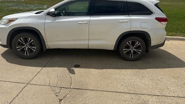2018 Toyota Highlander LE
