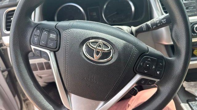 2018 Toyota Highlander LE