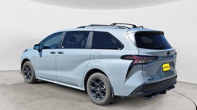 2025 Toyota Sienna Woodland Edition