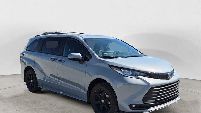 2025 Toyota Sienna Woodland Edition
