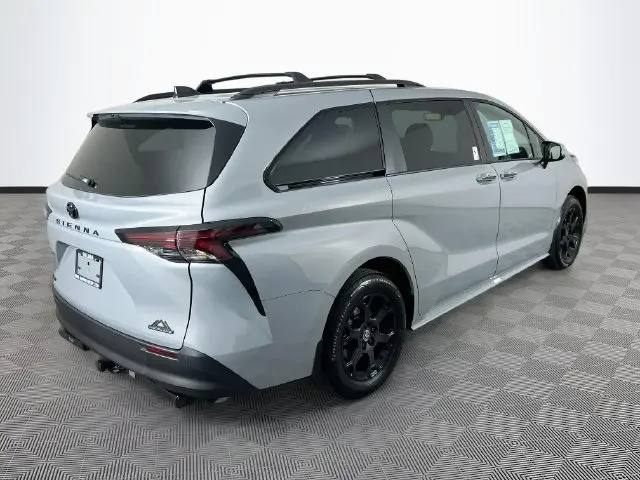 2026 Toyota Sienna - $59,900