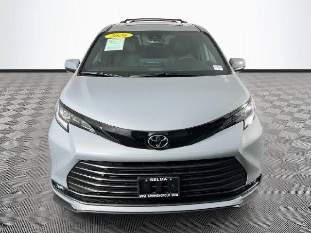 2026 Toyota Sienna - $59,800