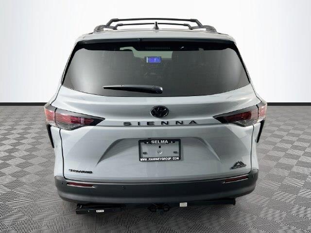 2026 Toyota Sienna - $59,800