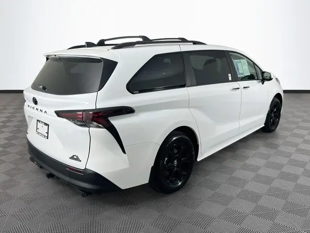 2026 Toyota Sienna - $61,900
