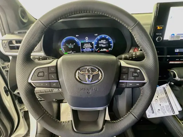 2026 Toyota Sienna - $61,900