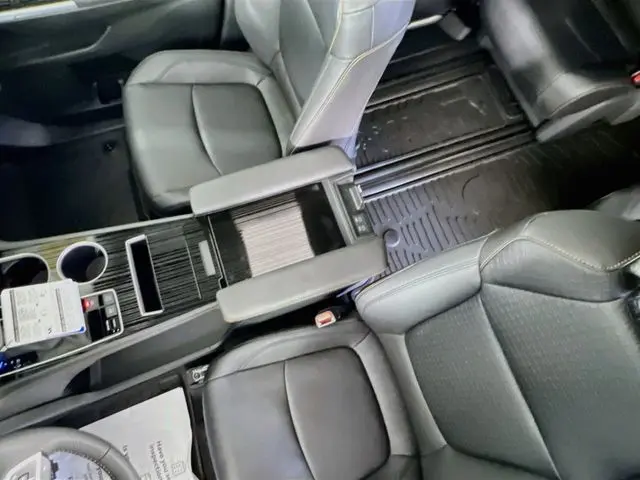 2026 Toyota Sienna - $61,900