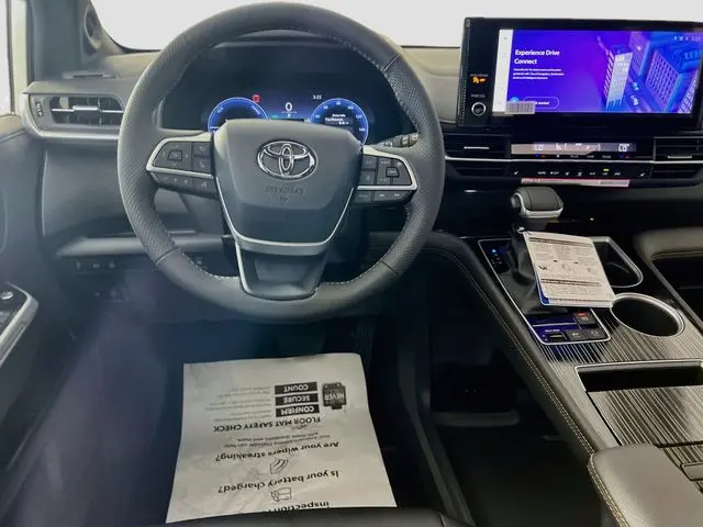 2026 Toyota Sienna - $61,900