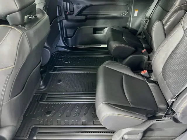 2026 Toyota Sienna - $61,900