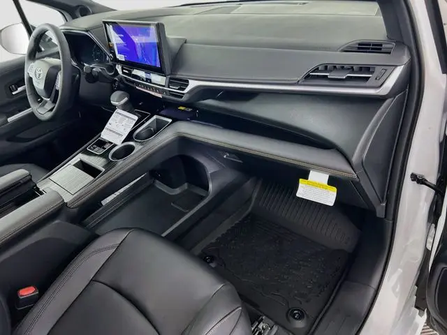 2026 Toyota Sienna - $61,900