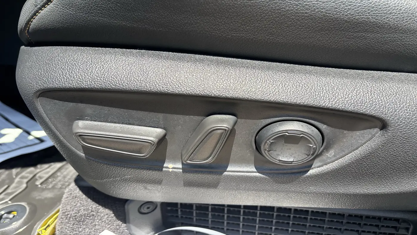 2025 Toyota Sienna Woodland Edition