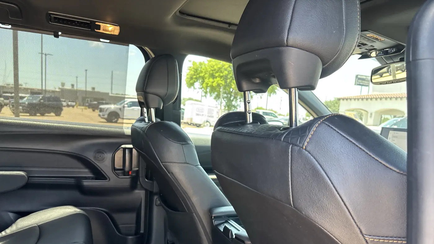 2025 Toyota Sienna Woodland Edition