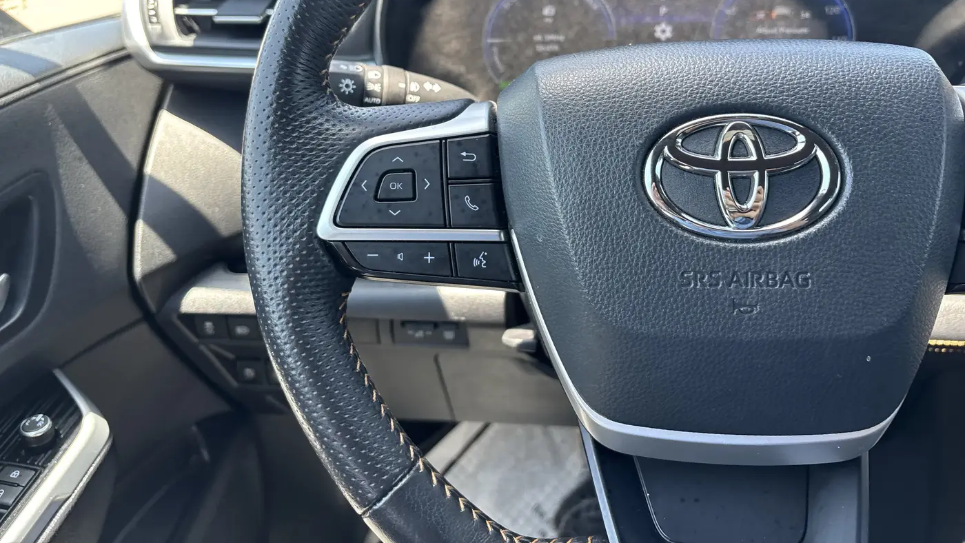 2025 Toyota Sienna Woodland Edition
