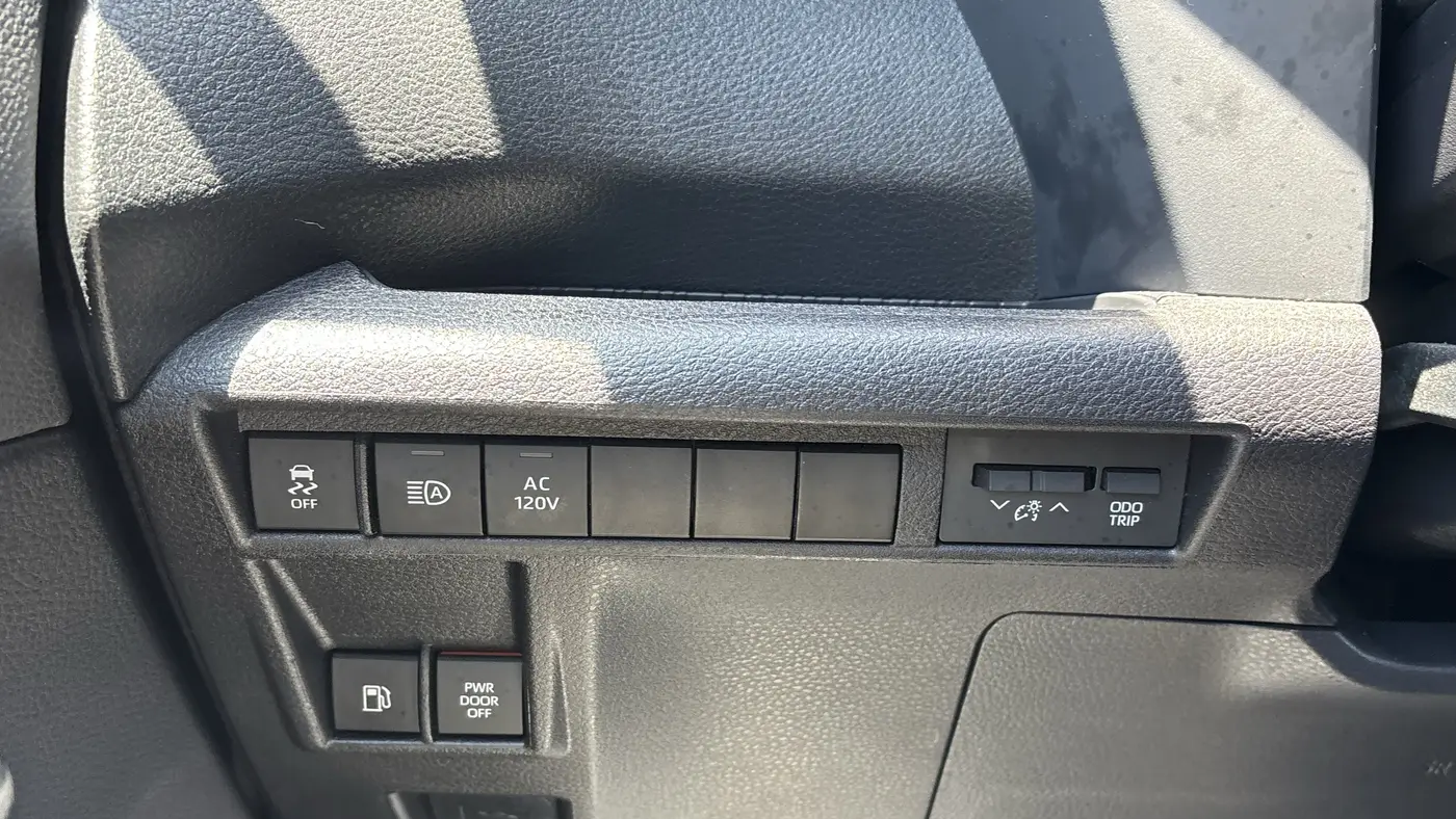 2025 Toyota Sienna Woodland Edition