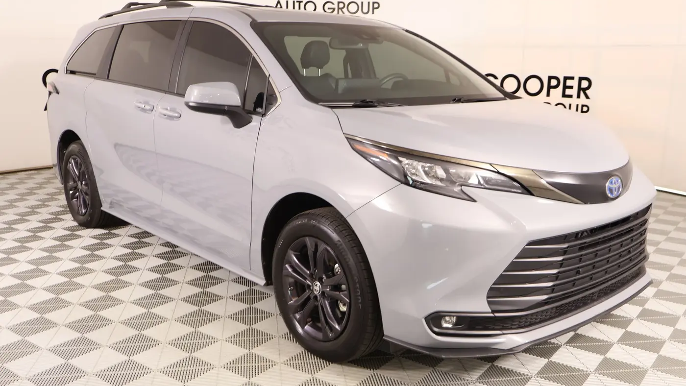 Preowned 2024 Toyota Sienna Woodland Edition for Sale