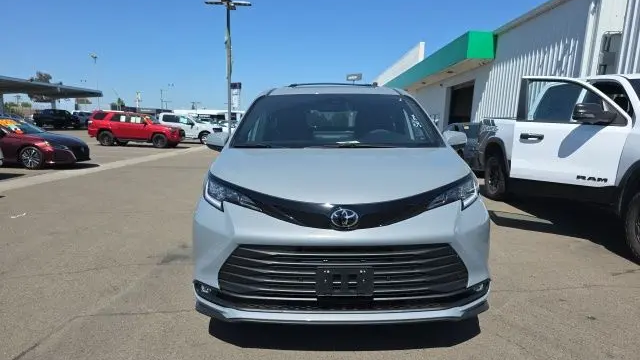 2026 Toyota Sienna Woodland Edition