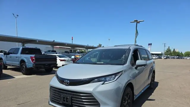 2026 Toyota Sienna Woodland Edition