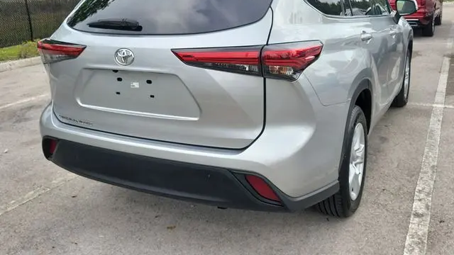 2021 Toyota Highlander L