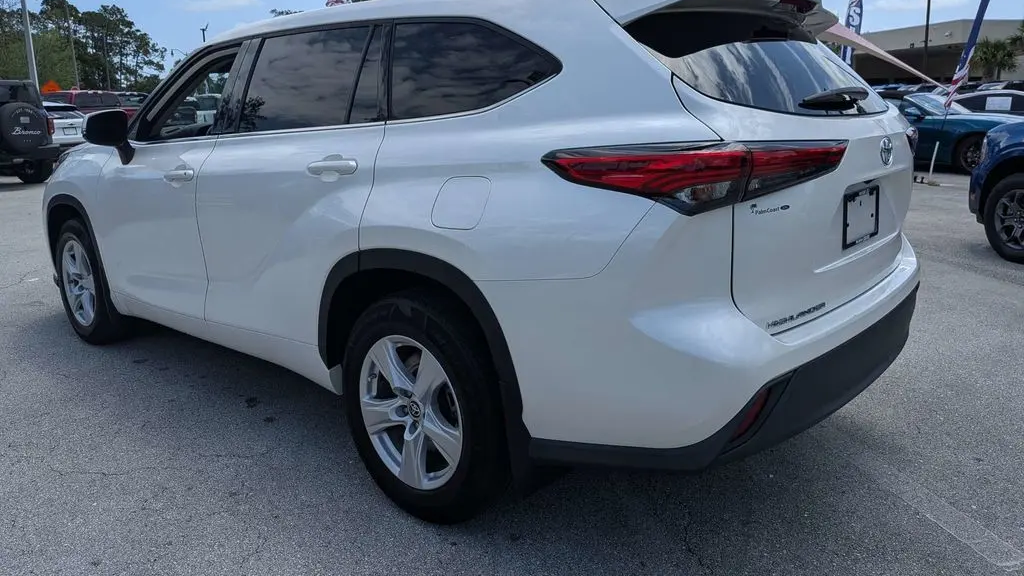 2021 Toyota Highlander L