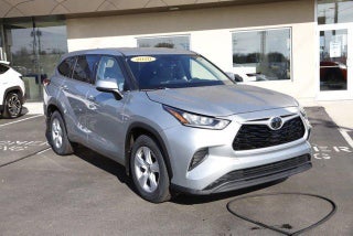 2020 Toyota Highlander with Celestial Silver Metallic Exterior